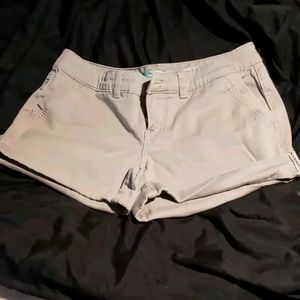 A pair of Maurices Tan shorts size 1/2